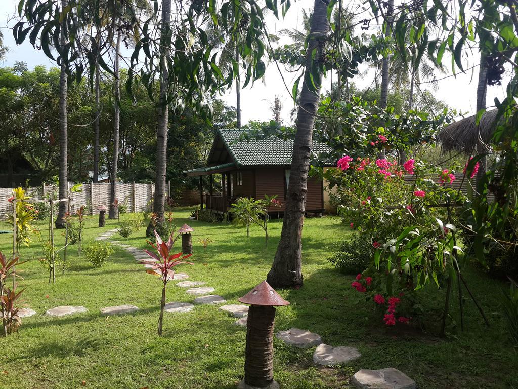 Oasi Bungalows Hotel Гили Еър Екстериор снимка